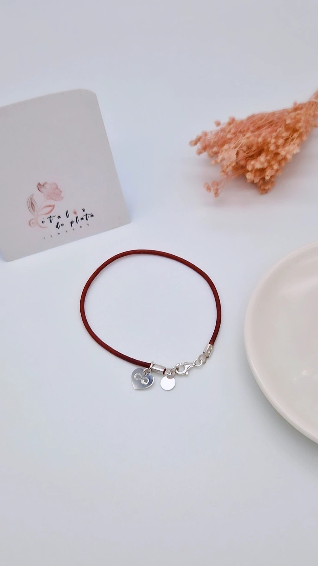 Pulsera cuero y corazón