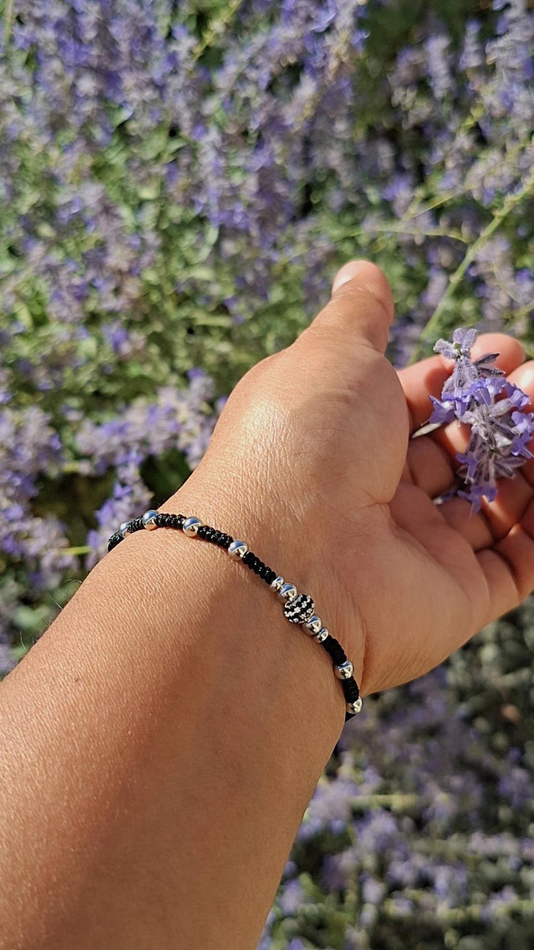 Pulseras de hilo con plata | Joyas artesanales