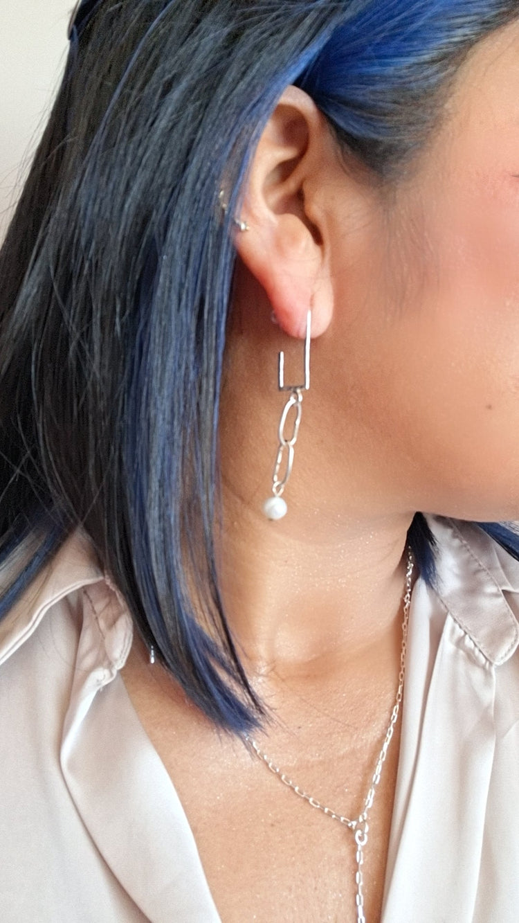 Pendientes artesanales de plata 925 con textura orgánica | Pétalos de Plata