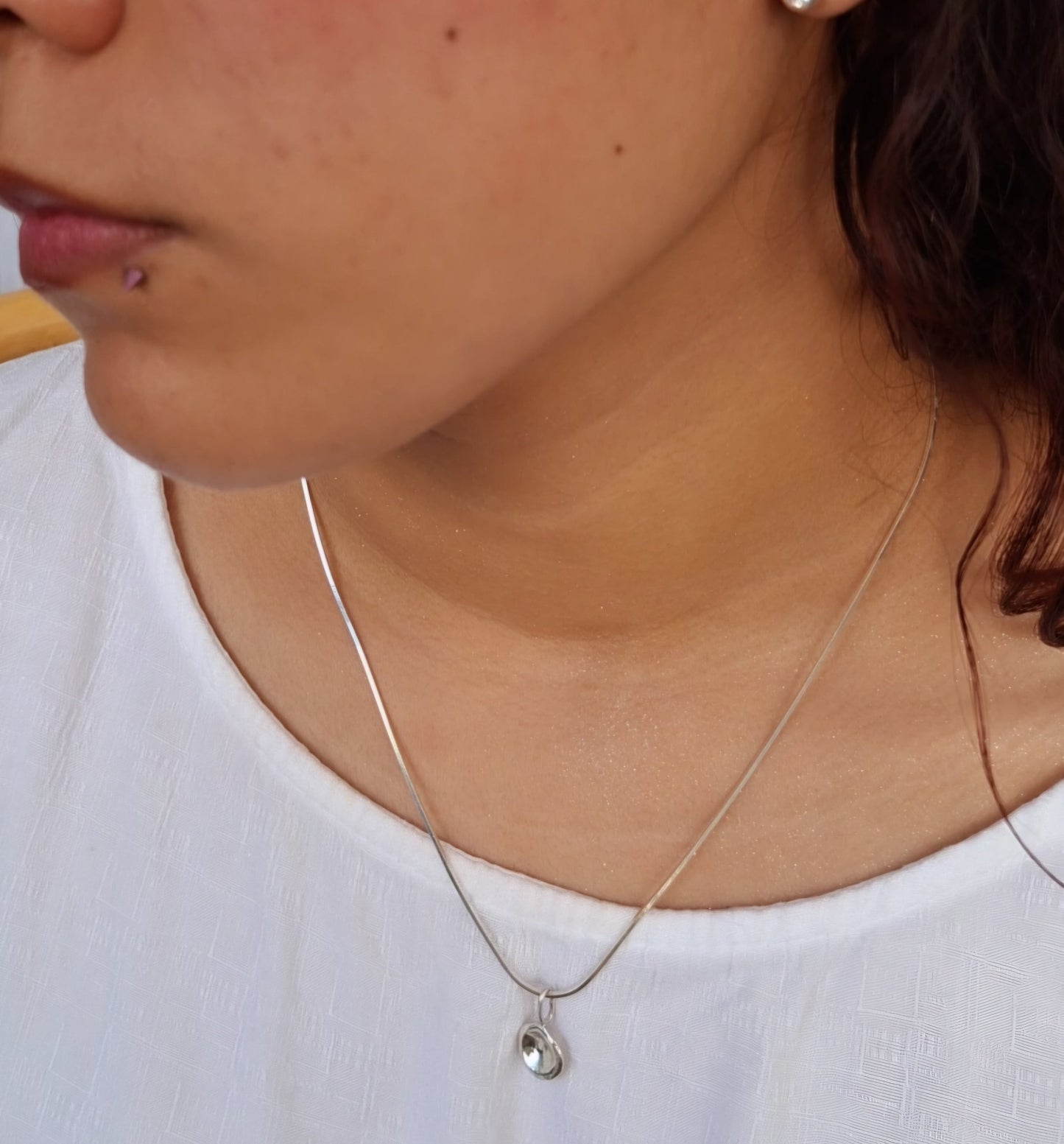 Collar orgánico elegante en plata 925