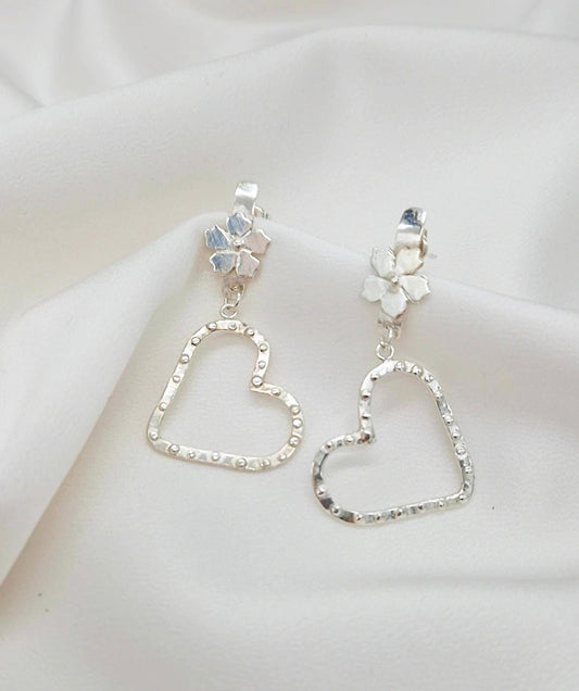 Pendientws findido en plata de ley..de forma corazón 