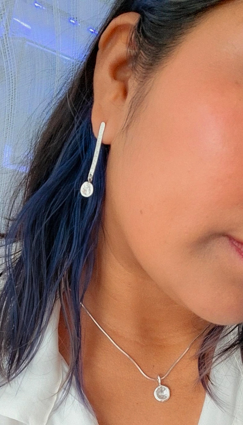 Pendientes Ripple de plata fundida con textura orgánica